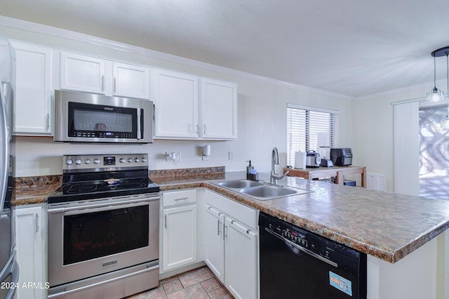 10856 E Arcadia Ave, Mesa, AZ 85208 - kitchen with stainless steel appliances, a peninsula, ornamental molding, white cabinetry, and decorative light fixtures