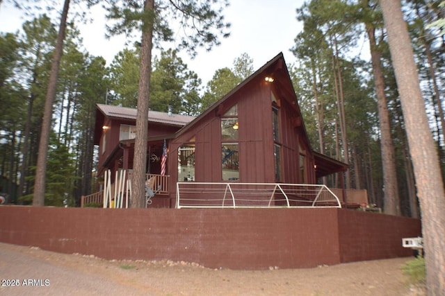 view of front of property with metal roof