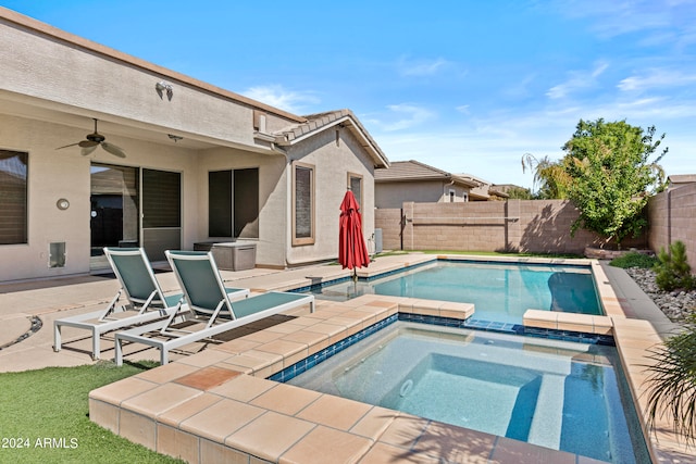 view of pool featuring ceiling fan, an in ground hot tub, and a patio