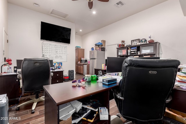 office with ceiling fan