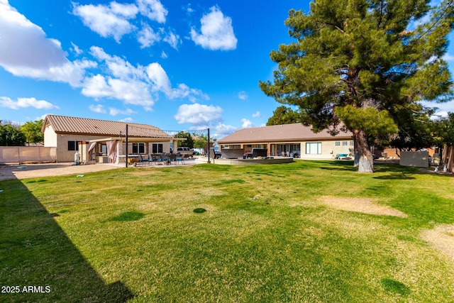 view of yard featuring a patio area