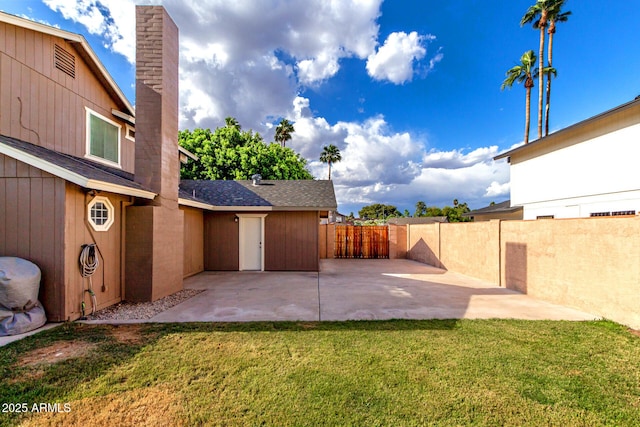 3377 W Grandview Rd, Phoenix, AZ 85053 - view of patio with fence