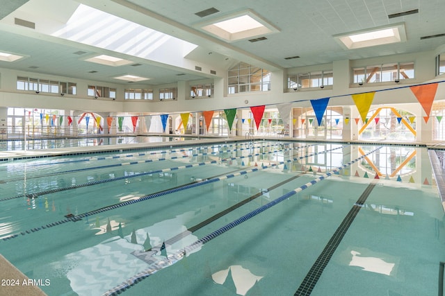 view of swimming pool