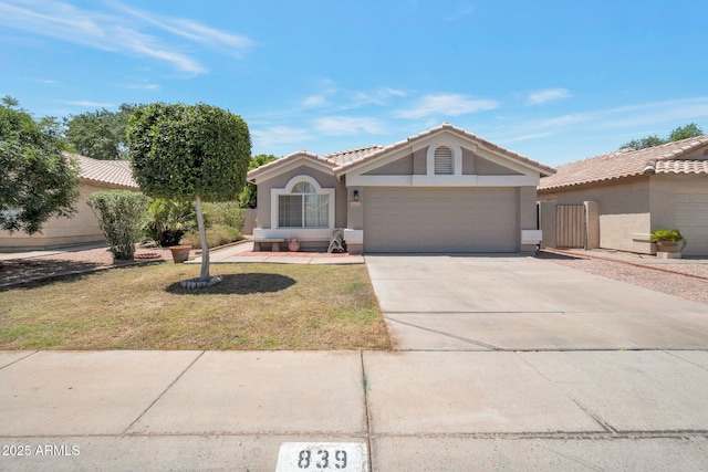 839 W Silver Creek Rd, Gilbert, AZ 85233 - ranch-style home with stucco siding, an attached garage, driveway, and a tile roof