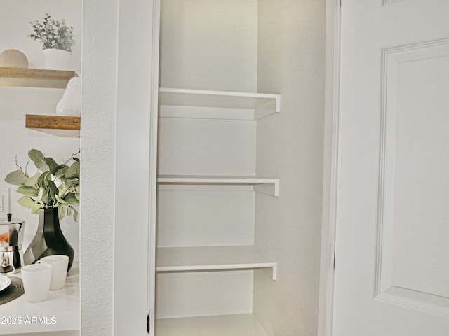 6401 E Eugie Ter, Scottsdale, AZ 85254 - view of closet