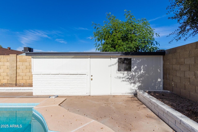 exterior space featuring fence