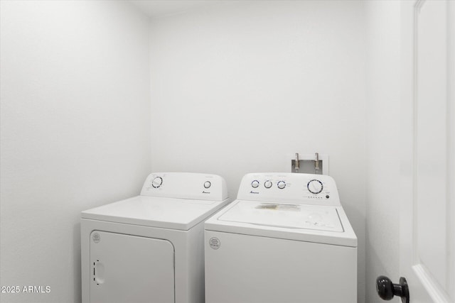 8419 N 51st Dr, Glendale, AZ 85302 - laundry area featuring washer and dryer and laundry area