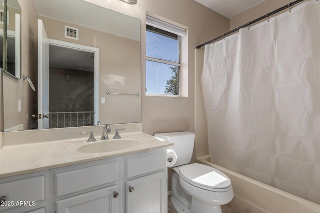 619 E Jensen St Unit 34, Mesa, AZ 85203 - full bathroom with toilet, vanity, and shower / bath combo with shower curtain