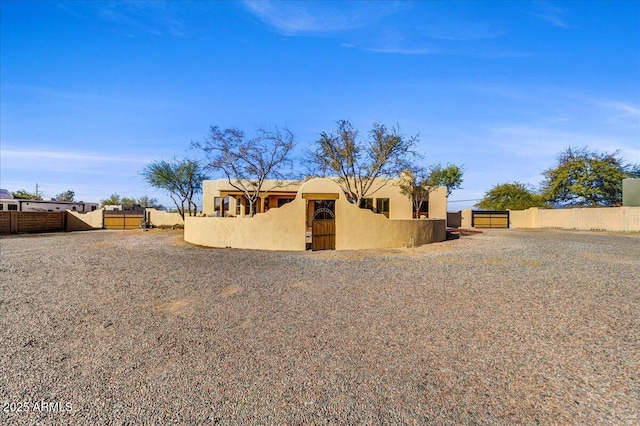 view of front of property