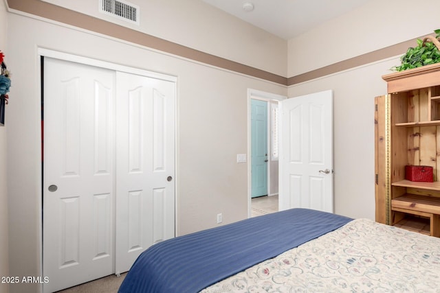 22232 N 48th St, Phoenix, AZ 85054 - bedroom featuring visible vents and a closet