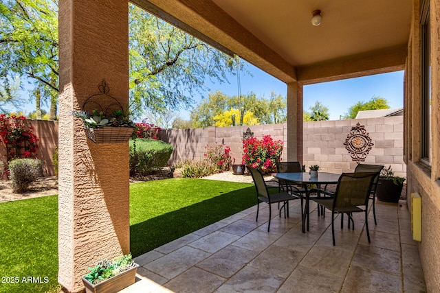 22232 N 48th St, Phoenix, AZ 85054 - view of patio / terrace with outdoor dining space and a fenced backyard