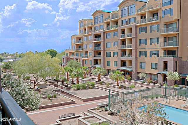 view of apartment building / complex