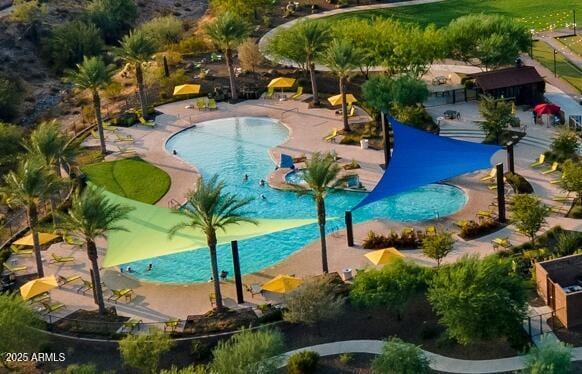 12904 W Dale Ln, Peoria, AZ 85383 - view of community pool