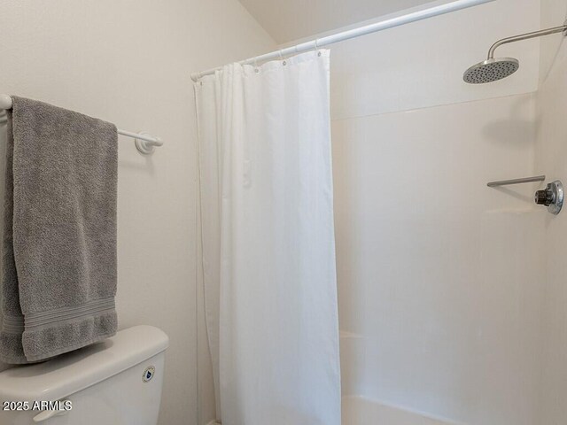 5817 S Siesta Ln, Tempe, AZ 85283 - bathroom featuring toilet and shower / bath combo