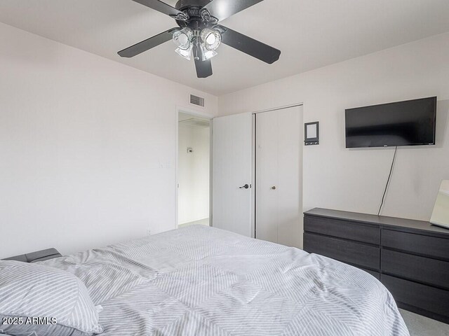 5817 S Siesta Ln, Tempe, AZ 85283 - bedroom with a closet and a ceiling fan