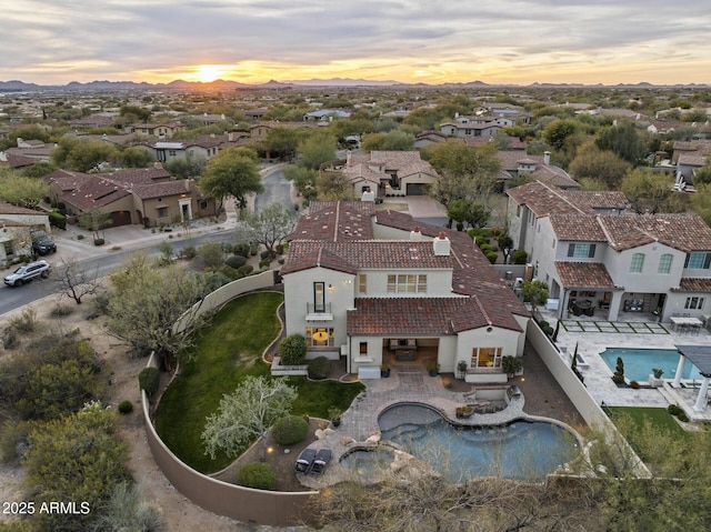 view of aerial view at dusk