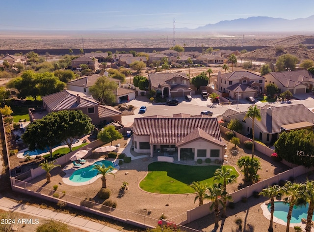 bird's eye view featuring a mountain view