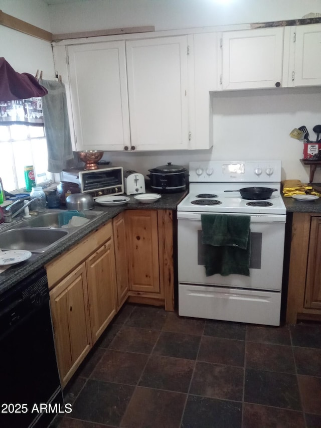 102 N Verdugo Pl, Mammoth, AZ 85618 - kitchen featuring electric range, dishwasher, a sink, and dark countertops