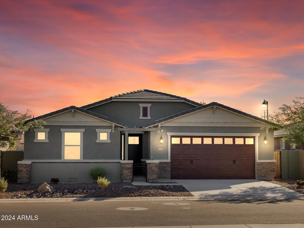 view of front facade with a garage