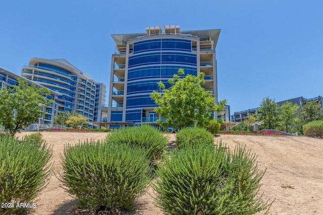 120 E Rio Salado Pkwy Unit 201, Tempe, AZ 85281 - view of apartment building / complex