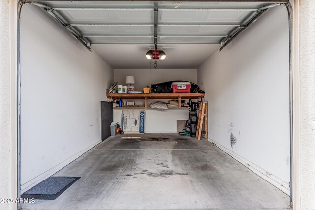 9253 N Firebrick Dr Unit 117, Fountain Hills, AZ 85268 - garage featuring a garage door opener