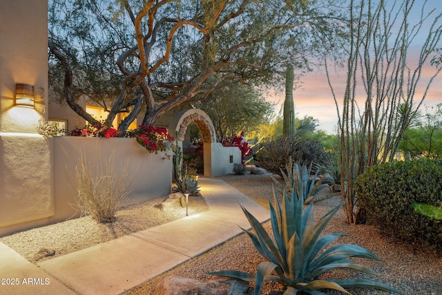 exterior space featuring fence