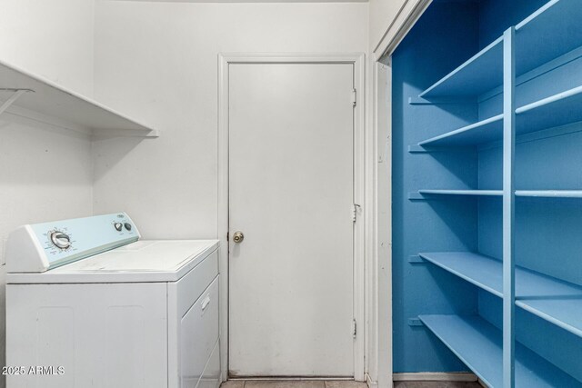 510 W Amoroso Dr, Gilbert, AZ 85233 - washroom with washer / clothes dryer and tile patterned flooring