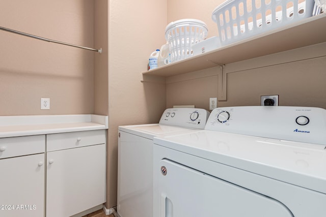 laundry room with washer and clothes dryer