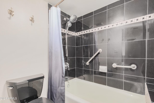 bathroom featuring shower / tub combo with curtain