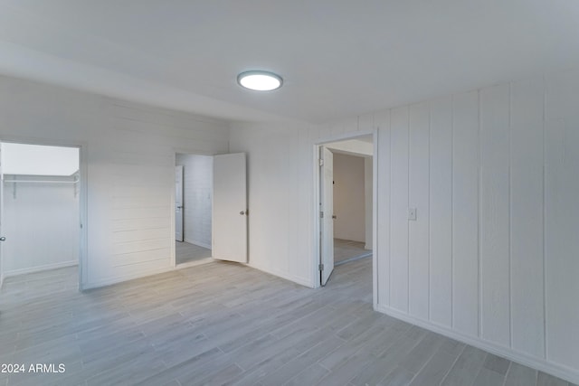 empty room featuring light hardwood / wood-style floors