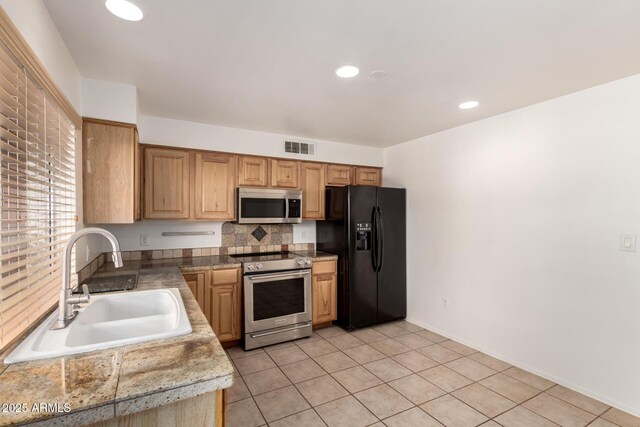 6606 N 46th Ave, Glendale, AZ 85301