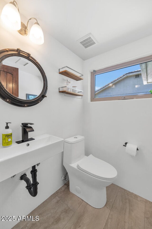 3611 E Ahwatukee Dr, Phoenix, AZ 85044 - bathroom featuring toilet