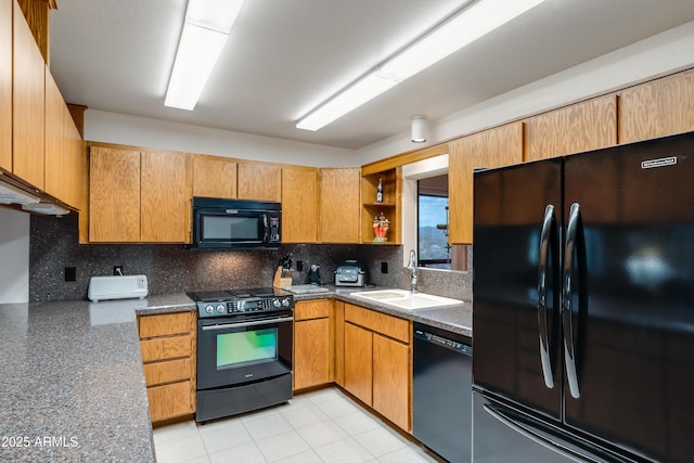 272 N Cucuracha St, Wickenburg, AZ 85390 - kitchen featuring black appliances, a sink, tasteful backsplash, and open shelves