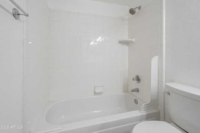6885 E Cochise Rd Unit 219, Paradise Valley, AZ 85253 - bathroom with toilet and shower / tub combination