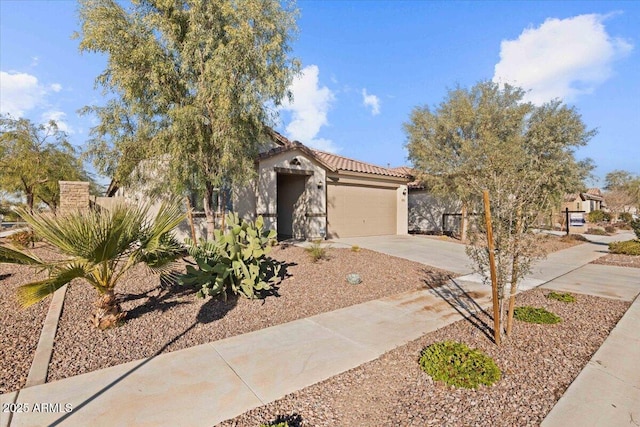 view of front facade featuring a garage