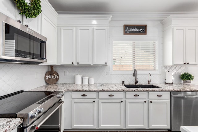 6317 S Banning St, Gilbert, AZ 85298 - kitchen with appliances with stainless steel finishes and white cabinets