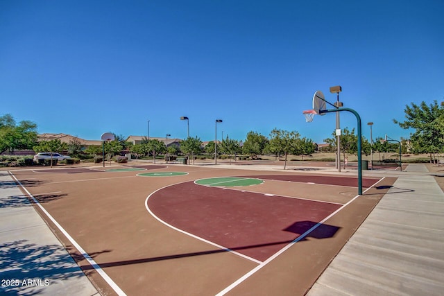 6317 S Banning St, Gilbert, AZ 85298 - view of sport court with community basketball court