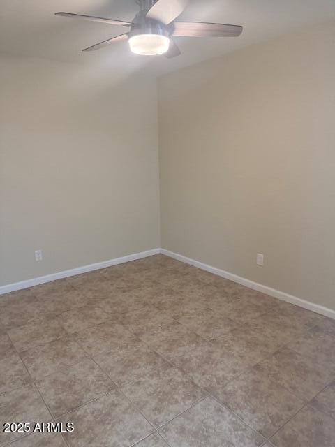 empty room with ceiling fan