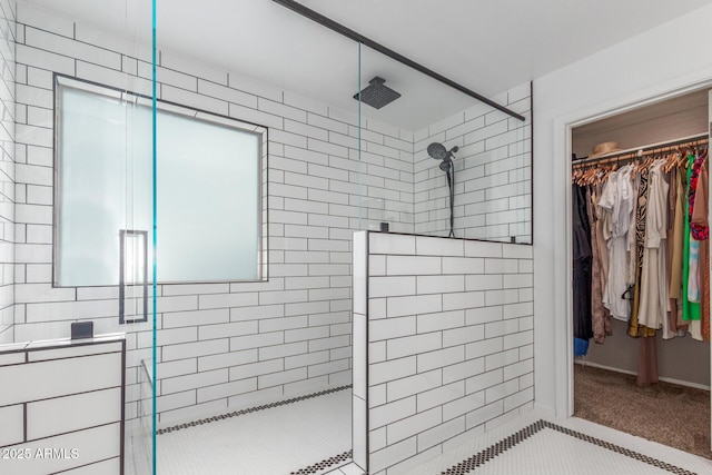 4135 E Waterman Ct, Gilbert, AZ 85297 - full bathroom with a walk in shower and a spacious closet