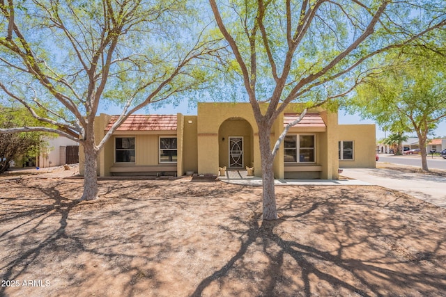 view of front of house with stucco siding