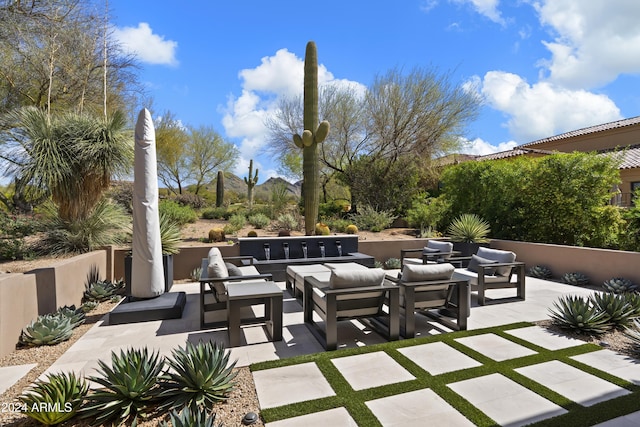 view of patio featuring an outdoor living space