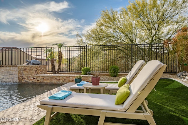 27276 N 81st Ln, Peoria, AZ 85383 - view of patio with fence