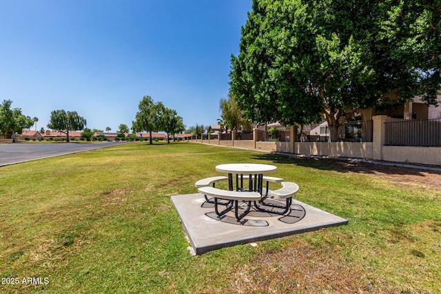 9002 W Caribbean Ln, Peoria, AZ 85381 - view of yard