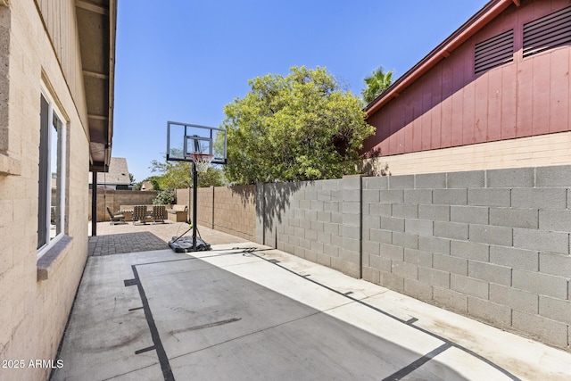 6605 W Altadena Ave, Glendale, AZ 85304 - fenced backyard featuring a patio area