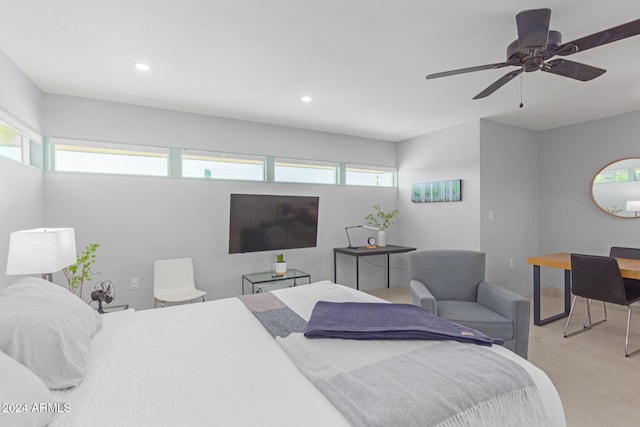 bedroom with ceiling fan