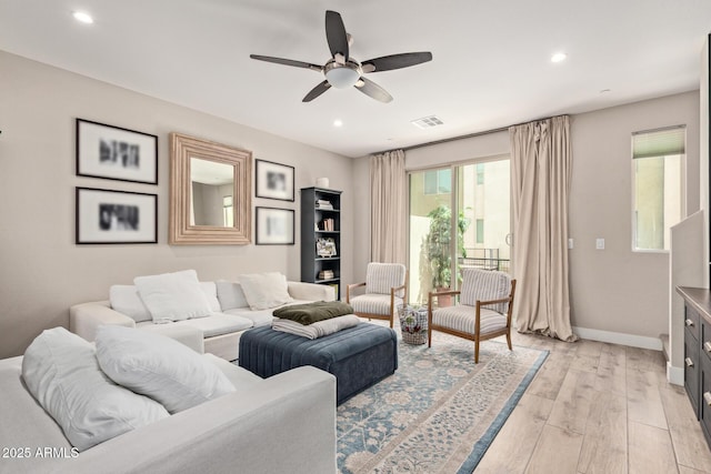 820 N 8th Ave Unit 14, Phoenix, AZ 85007 - living room with ceiling fan, light wood finished floors, and recessed lighting