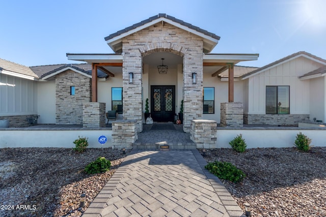 view of front facade with french doors