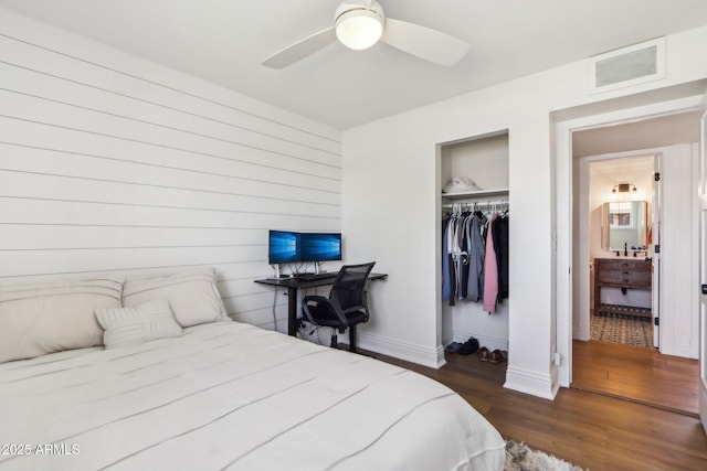 653 W Inglewood St, Mesa, AZ 85201 - bedroom featuring visible vents, a closet, wood finished floors, baseboards, and a ceiling fan