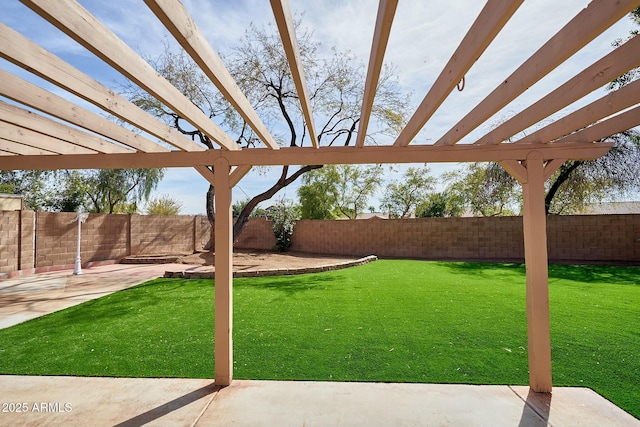 view of yard featuring a fenced backyard, a pergola, and a patio