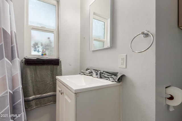 1605 W Osborn Rd, Phoenix, AZ 85015 - bathroom with vanity